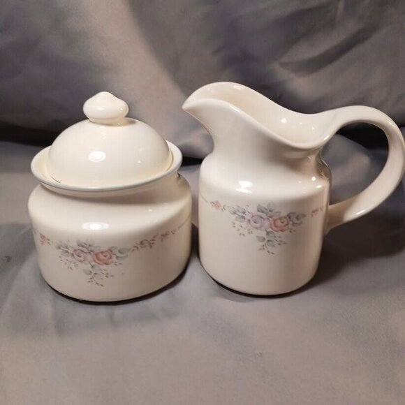Pfaltzgraff Trousseau Lidded Sugar Bowl and Creamer Pitcher Vintage Stoneware - Picture 3 of 9